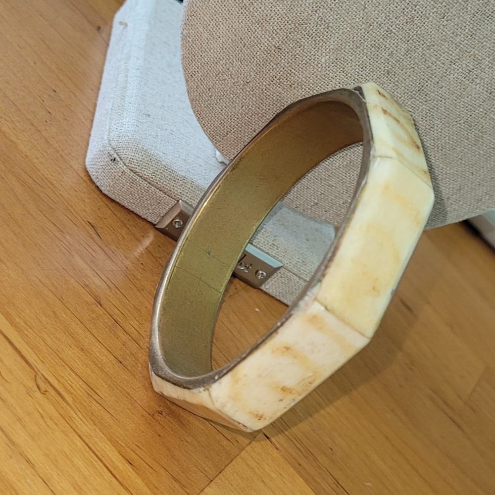 Vintage Cowrie Shell Inlay Silver Tone Wide Bangle Bracelet 2.5"